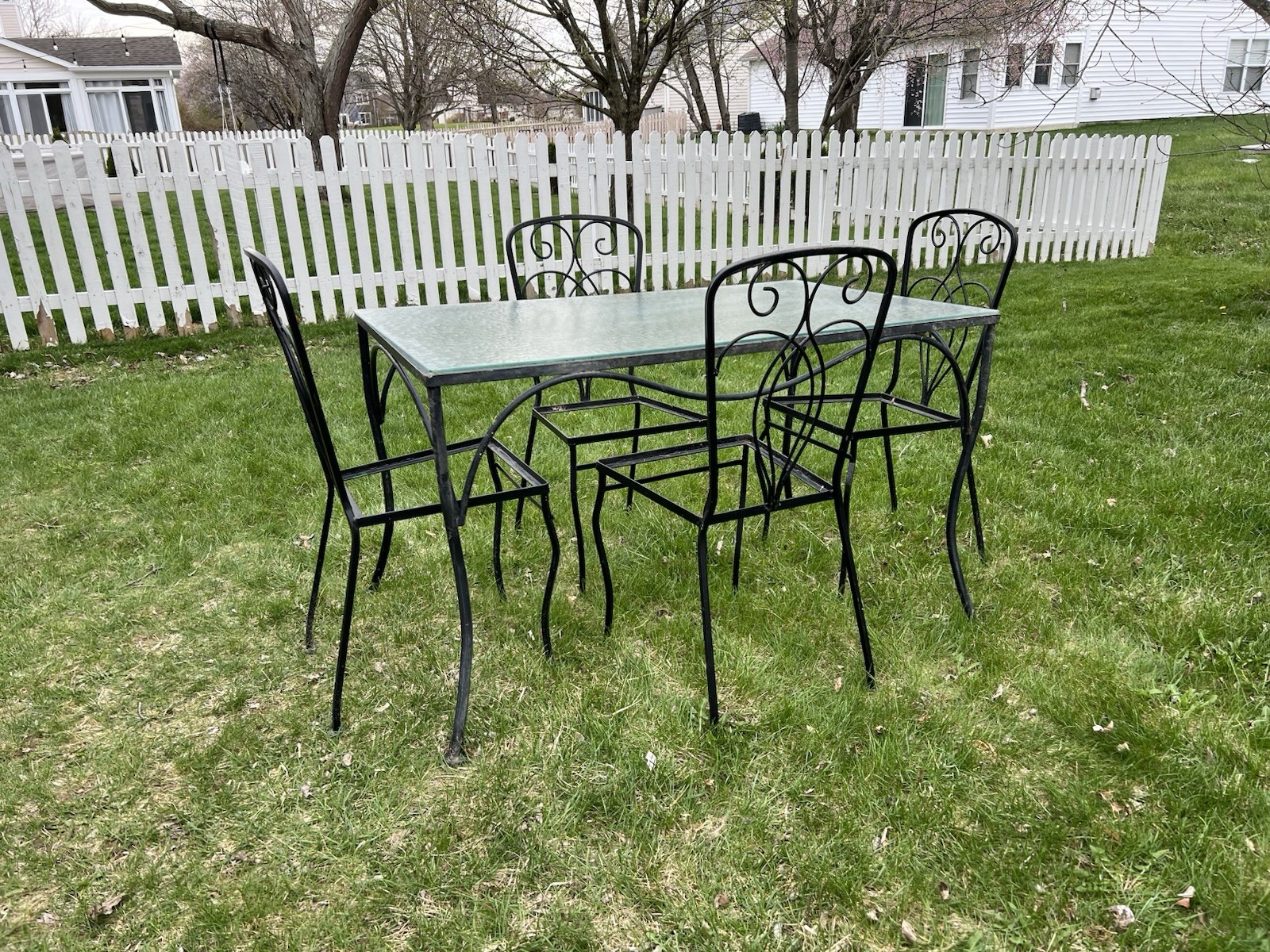 Vintage 1950’s Woodard ? Wrought Iron Rectangular Table & 4 Chair Set w/ Glass