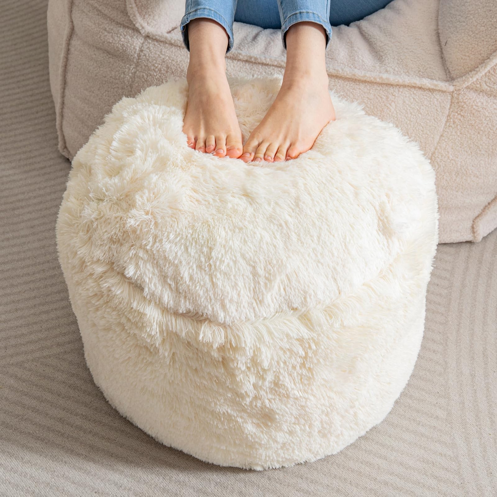 HIGOGOGO Round Stuffed Pouf Ottoman, Long Faux Fur 20″D x 20″W x 18″H, Beige