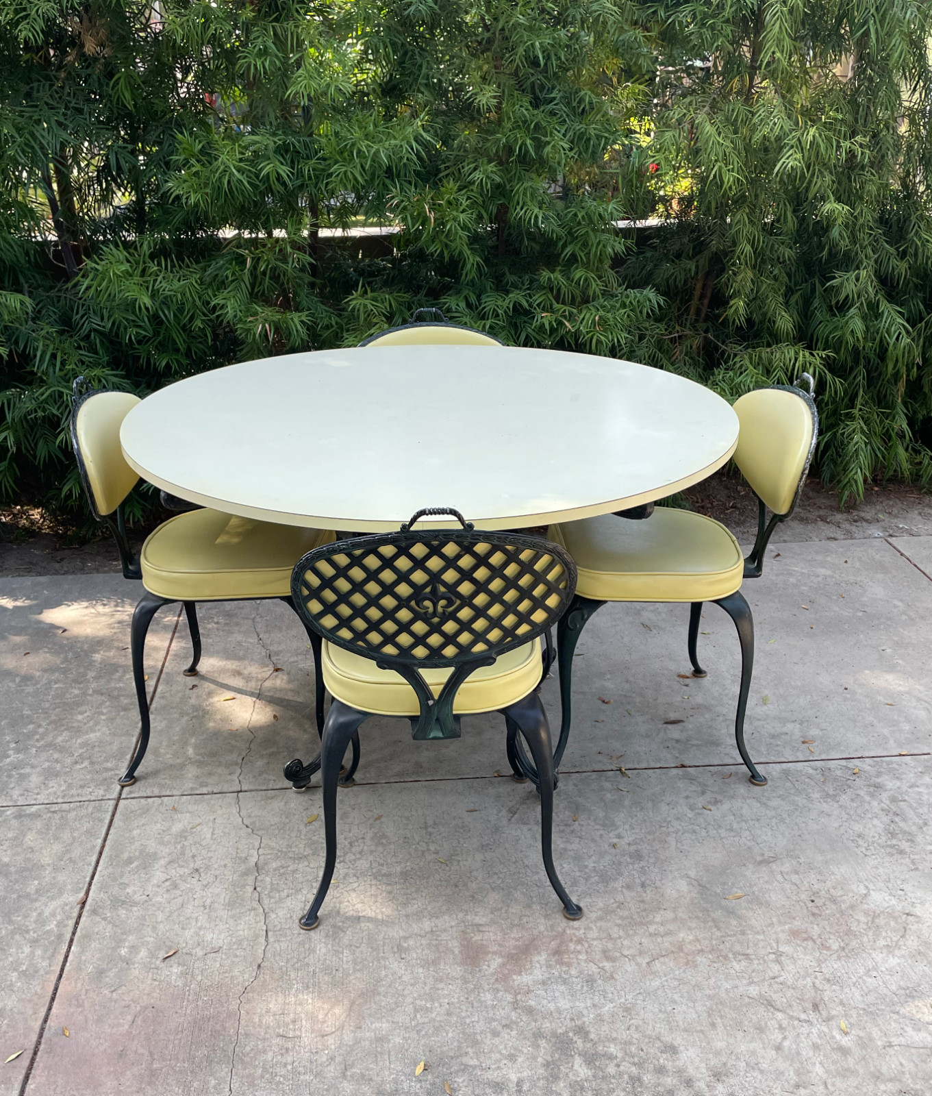 Thinline Patio Set | Fleur de Lis | black cast aluminum | 1960s