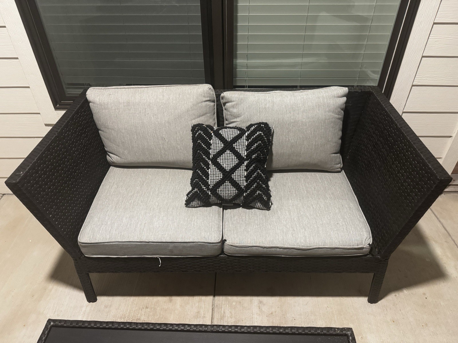 3 Piece Outdoor Patio Set Great Condition Can Deliver! ￼