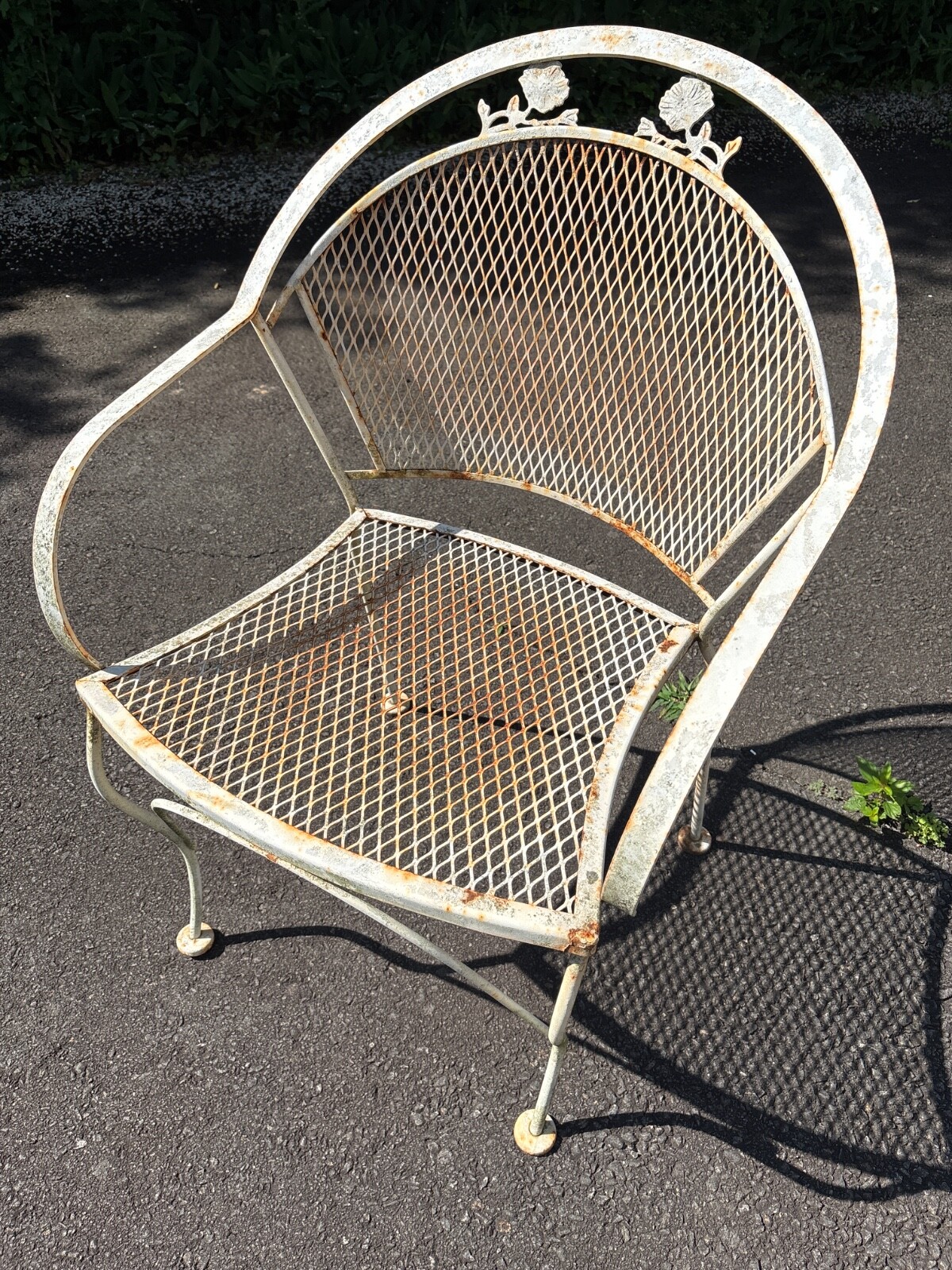 Antique Set of (4)Wrought Iron Barrel Back Mesh Seats Patio Chairs
