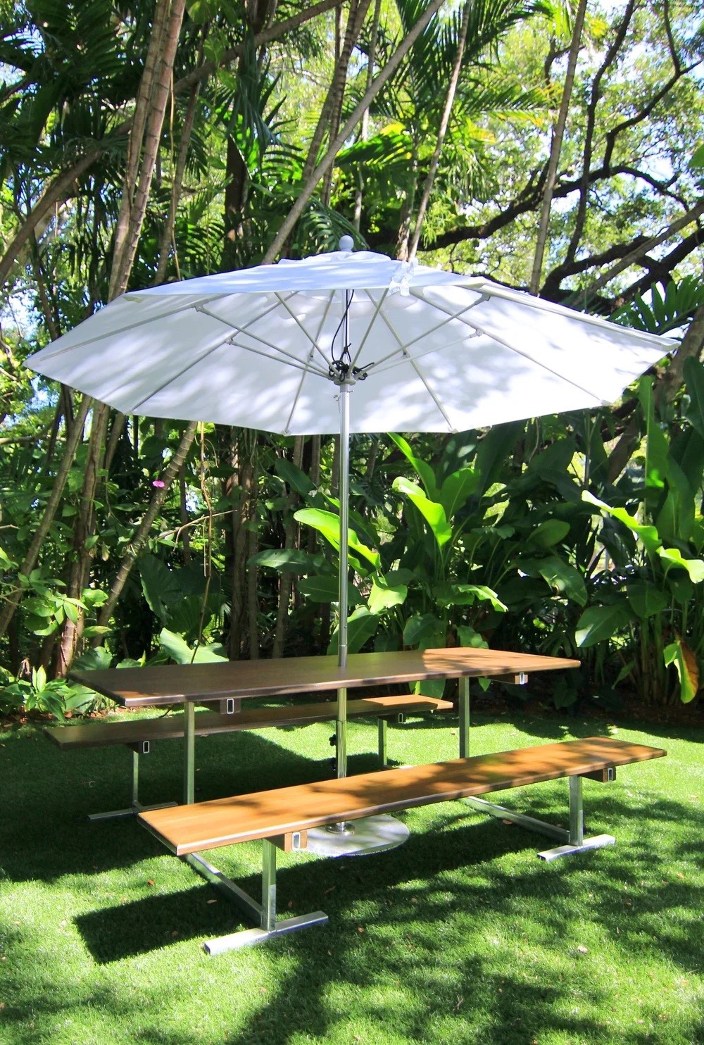 Picnic Table with Galvanized Frame, seats 6, Indoor-Outdoor 5 min. to assemble.