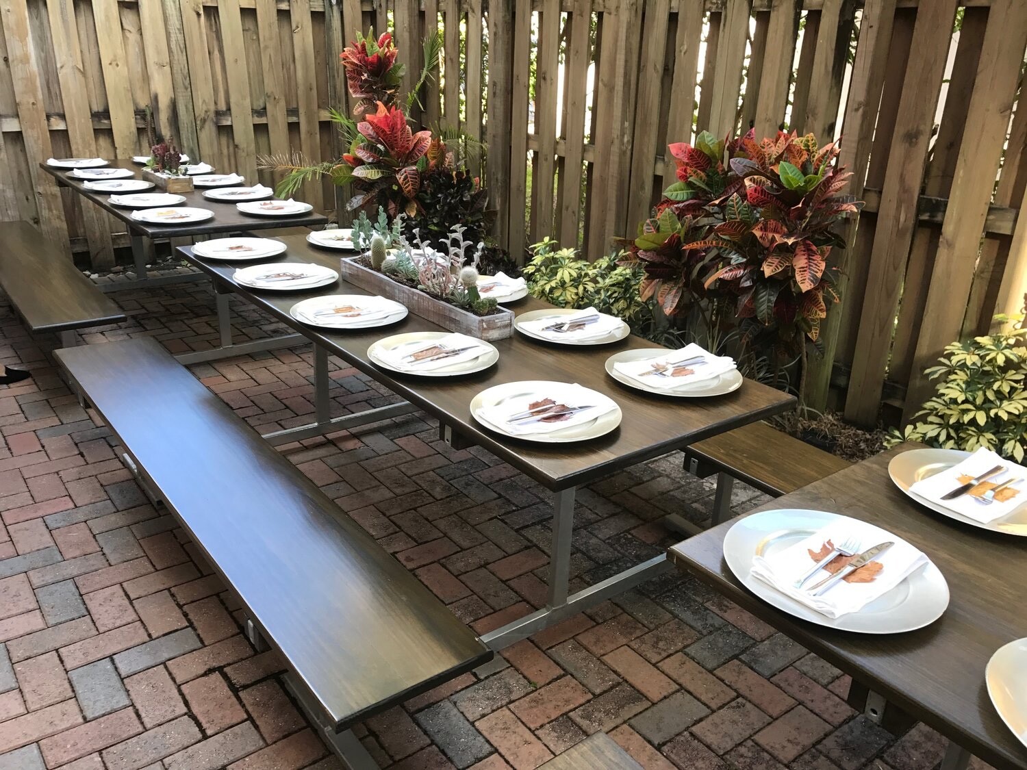 Picnic Table with Galvanized Frame, seats 6, Indoor-Outdoor 5 min. to assemble.