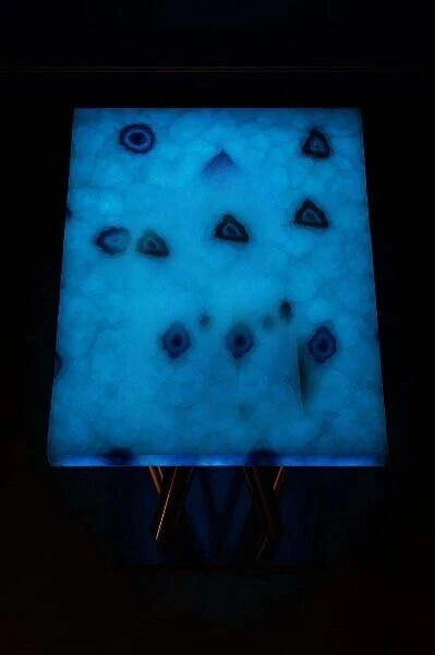 Handmade White and Blue Agate Coffee Table – Natural Crystal Stone – Elegant Art