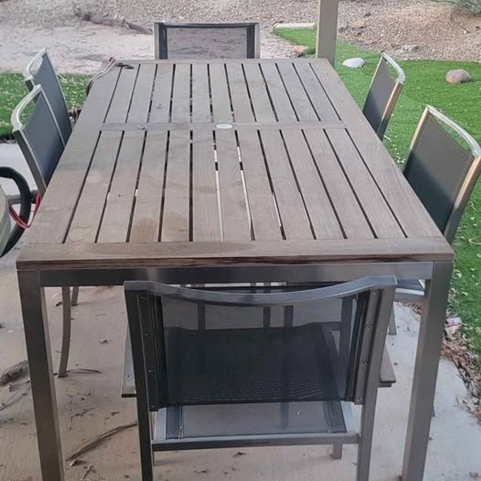 84″ KINGSLEY & BATE STAINLESS & TEAKWOOD TABLE & CHAIR SET
