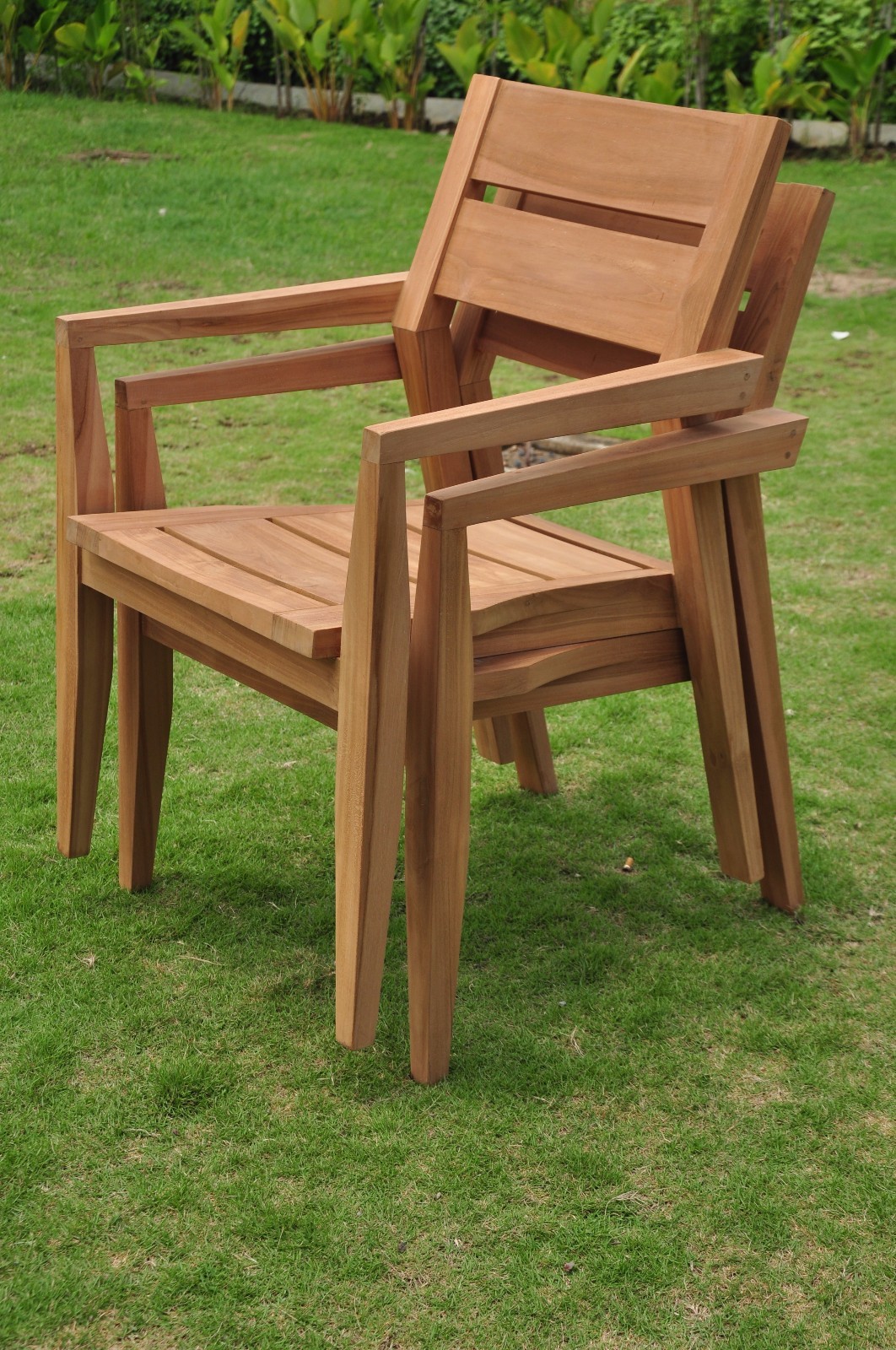 7 PC OUTDOOR DINING TEAK GARDEN SET – 72″ ROUND TABLE, 6 STACKING ARM CHAIRS CEL