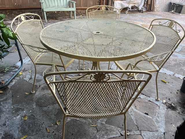 VINTAGE Wrought Iron 5Pc Set Table Chairs Outdoor Patio 50s Woodard NICE!