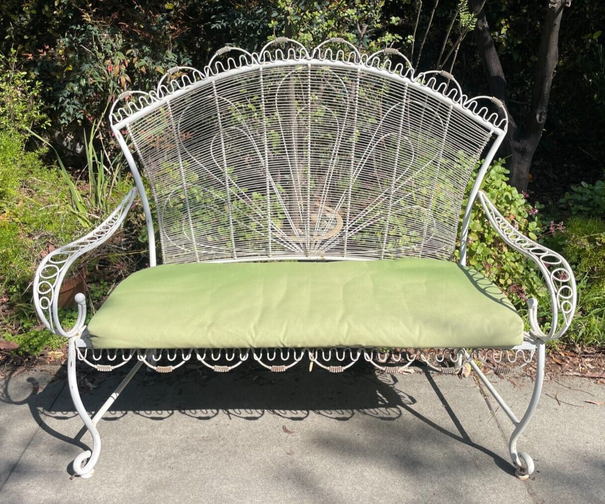 Vintage Cottage Core Shabby Chic Twisted Wire Iron Porch Patio Sofa Seat
