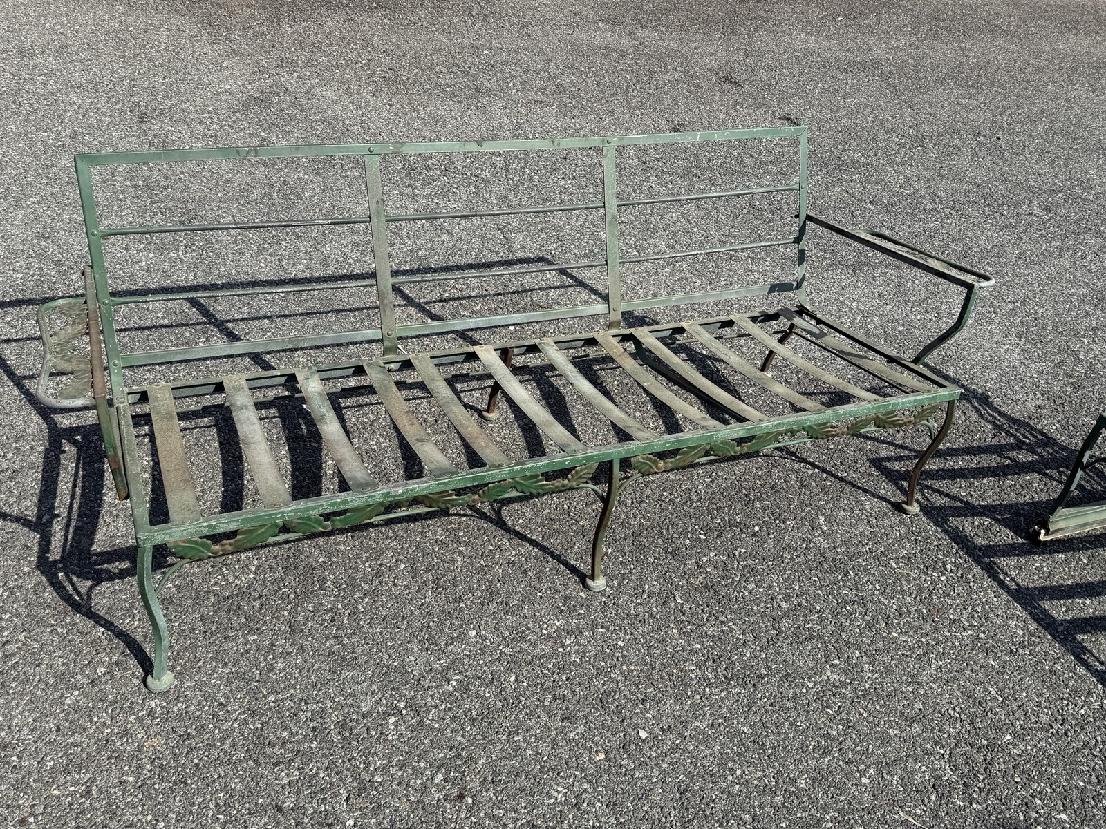 Woodard Vintage Wrought Iron 4 Piece Conversation Set *~