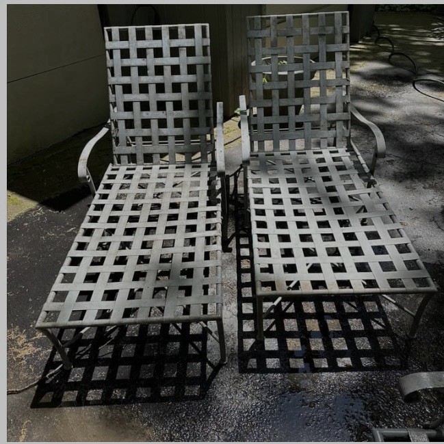 Beautiful Vintage Wrought Iron Brown Jordan Patio Chaise Lounge Pair Adjustable