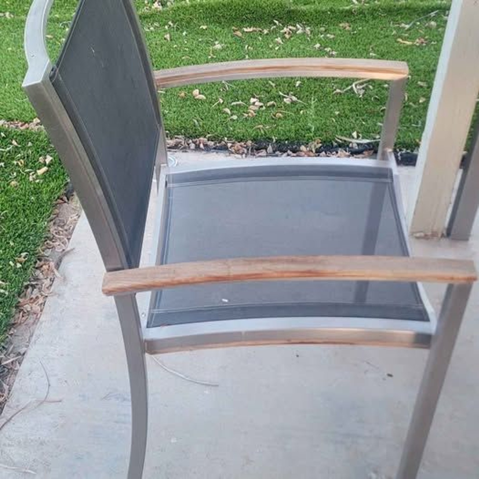 84″ KINGSLEY & BATE STAINLESS & TEAKWOOD TABLE & CHAIR SET