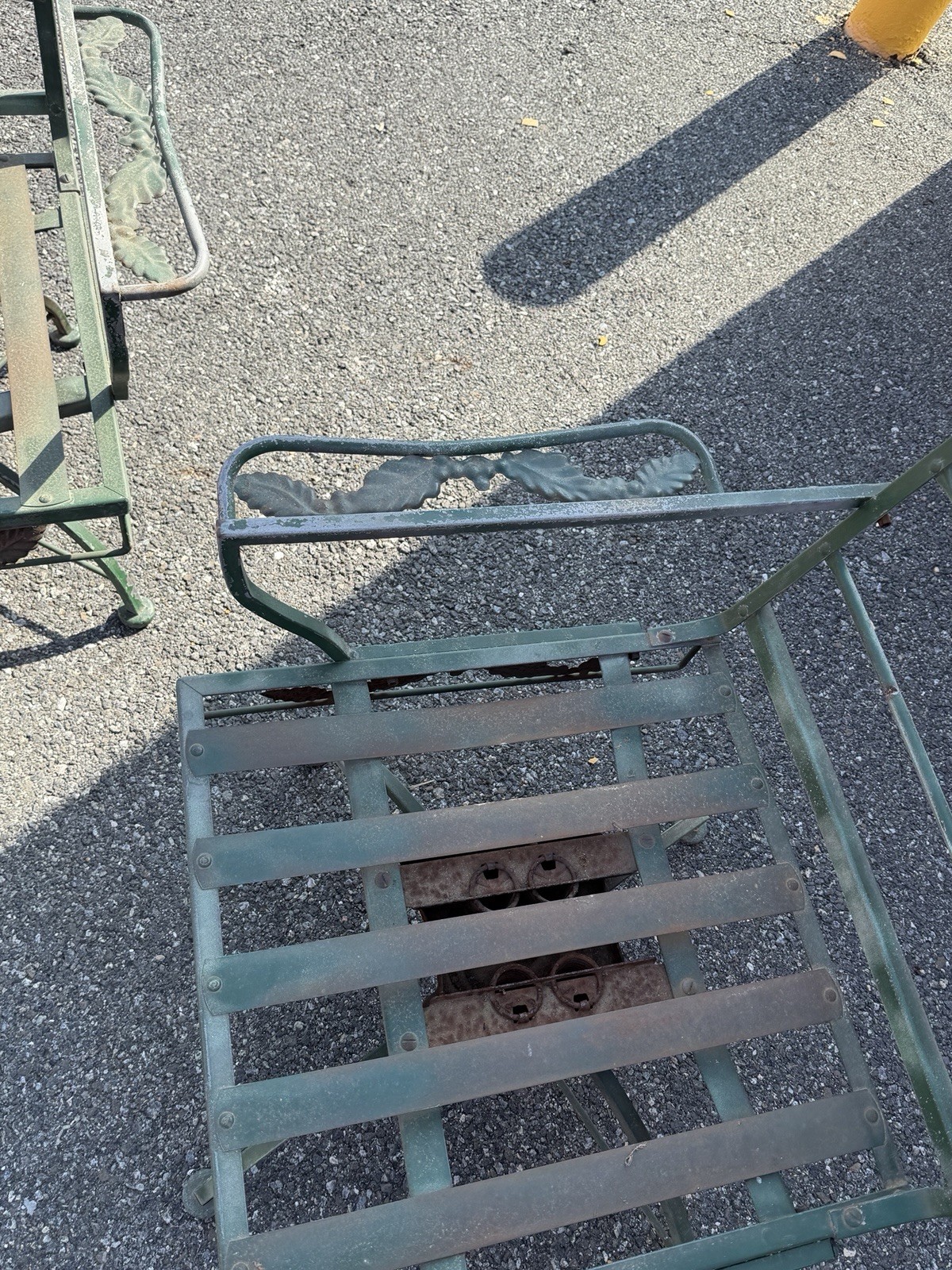 Woodard Vintage Wrought Iron 4 Piece Conversation Set *~
