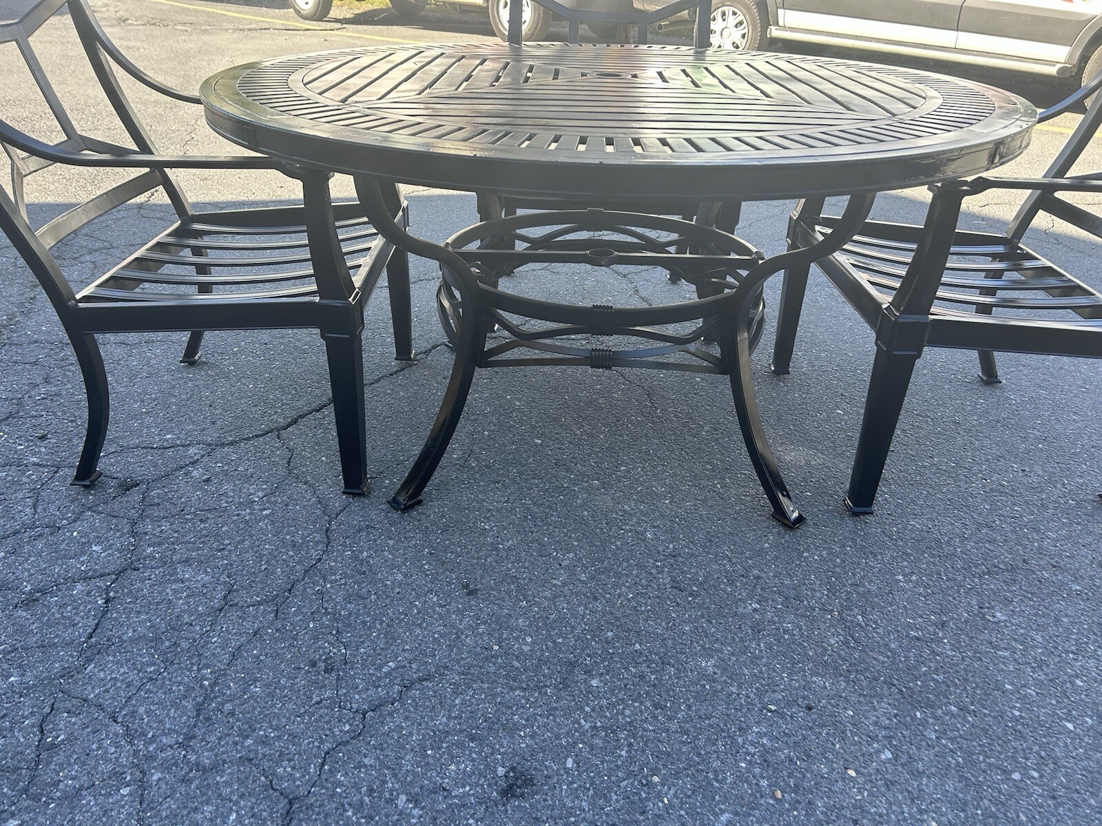 Beautiful Durable Aluminum Patio Set Table & 4 Chairs *