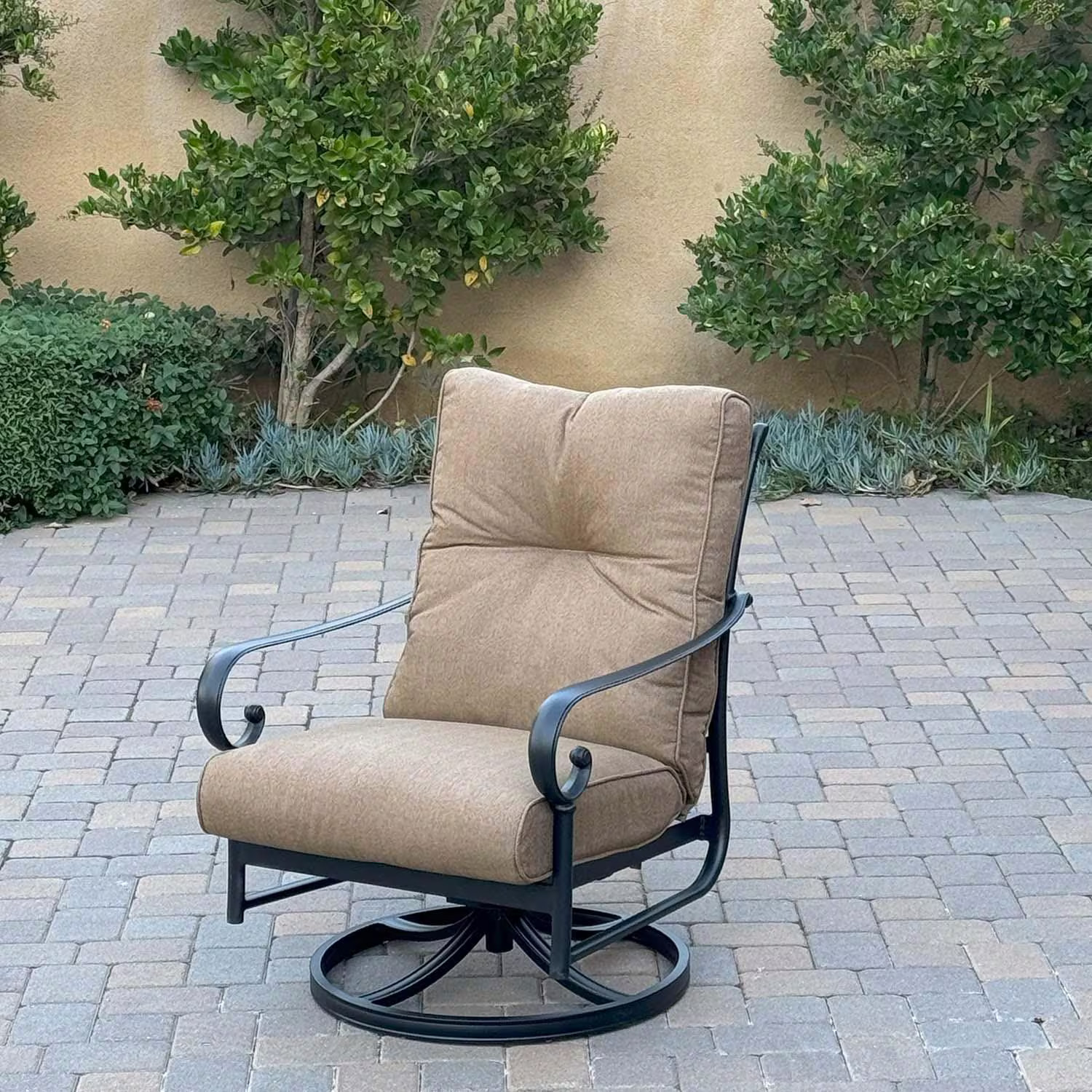 Santa Anita 4 Pc Cast Aluminum Seating Set 48 X 26-in Series 88 Table & Swivel