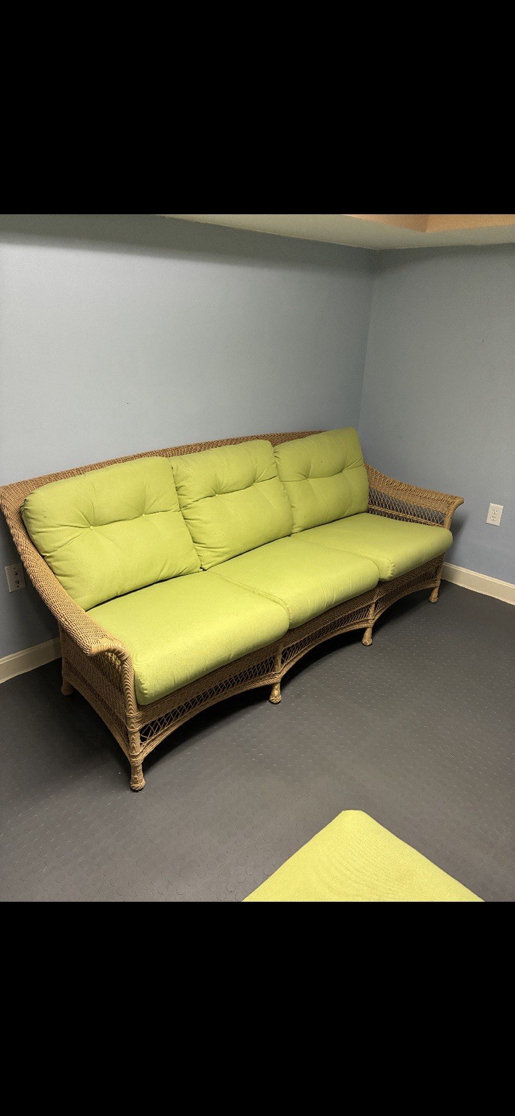 Brown Jordan Wicker Patio Sofa Set Tan w/ Green Cushions Sofa Chair Ottoman