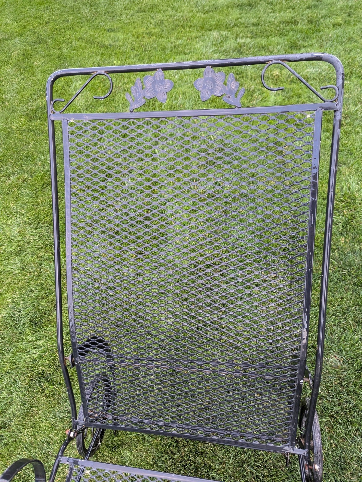 Vintage Wrought Iron Chaise Lounge Chair Patio Furniture Adjustable