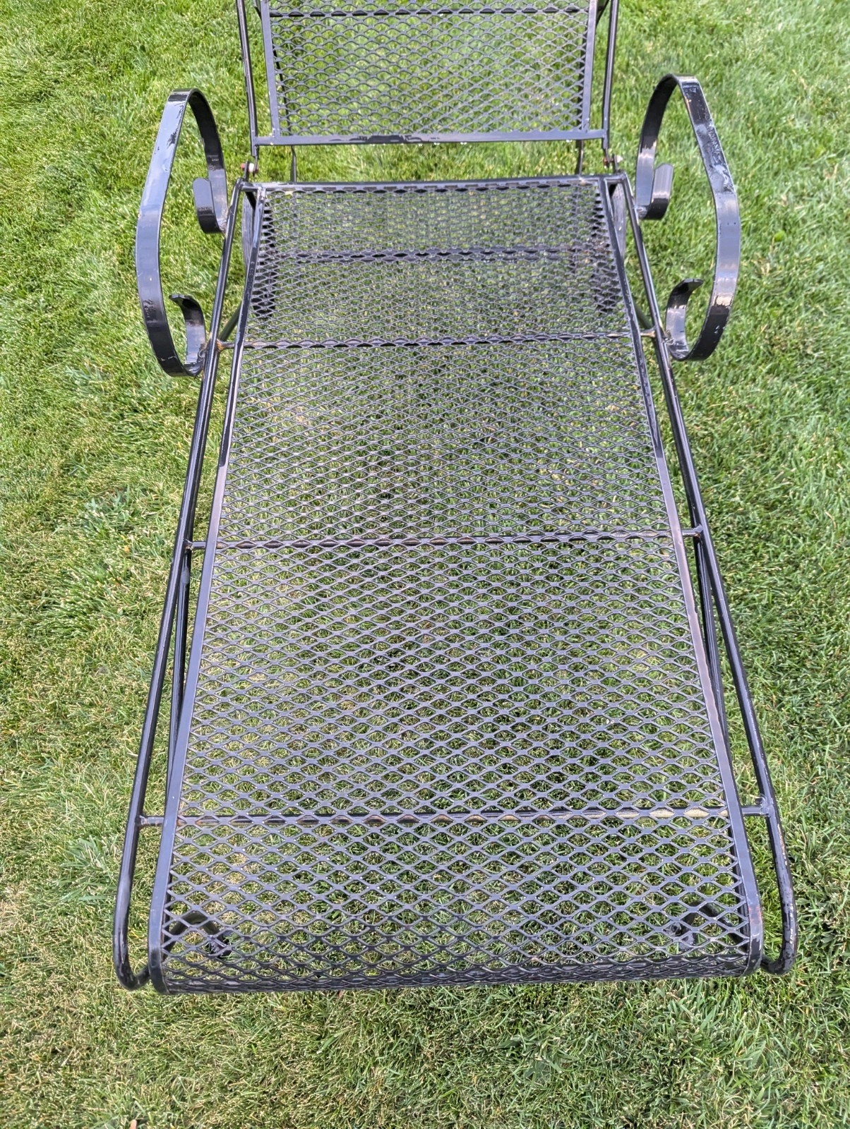 Vintage Wrought Iron Chaise Lounge Chair Patio Furniture Adjustable